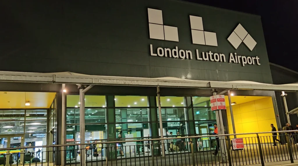 luton airprt taxis southampton